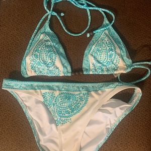 Victoria’s Secret bikini